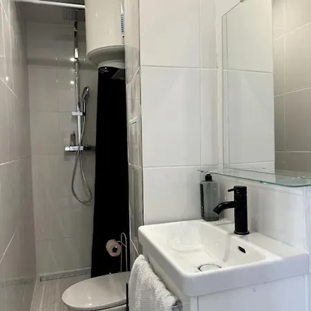Apartment F2, Proche Metro