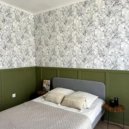 Apartment F2, Proche Metro *